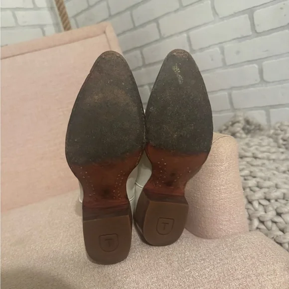 Tecovas White Embroidered Women's Lace-Up Western Knee-High Boots - Picture 6 of 6